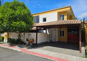 Foto 1 de Casa de Condomínio com 4 Quartos à venda, 193m² em Santa Luzia, Serra