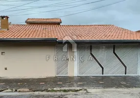 Foto 1 de Casa com 4 Quartos à venda, 210m² em Vila Zezé, Jacareí