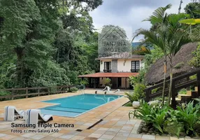 Foto 1 de Fazenda/Sítio com 7 Quartos à venda, 247m² em Monte Olivete, Guapimirim