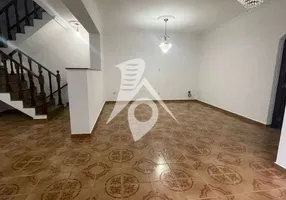 Foto 1 de Sobrado com 3 Quartos para venda ou aluguel, 285m² em Vila Bertioga, São Paulo
