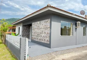 Foto 1 de Casa com 3 Quartos à venda, 120m² em Areias de Palhocinha, Garopaba