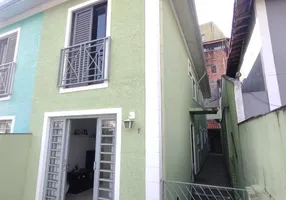 Foto 1 de Casa com 3 Quartos para alugar, 180m² em Jardim Celeste, São Paulo