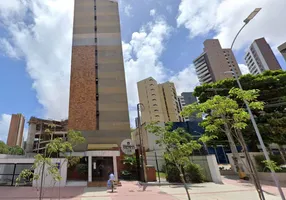 Foto 1 de Apartamento com 2 Quartos para alugar, 96m² em Meireles, Fortaleza