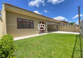 Casa com 3 Quartos à venda, 220m² em São Pedro, São José dos Pinhais - imagem 1 Foto 1 de Casa com 3 Quartos à venda, 220m² em São Pedro, São José dos Pinhais
