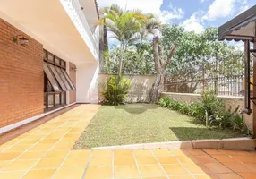 Foto 1 de Casa com 3 Quartos à venda, 263m² em Santa Quitéria, Curitiba