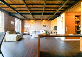 Foto 1 de Casa com 3 Quartos à venda, 300m² em Vila Anglo Brasileira, São Paulo