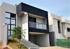 Foto 1 de Sobrado com 3 Quartos à venda, 149m² em Gleba Simon Frazer, Londrina