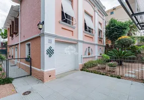 Foto 1 de Casa com 5 Quartos à venda, 282m² em Teresópolis, Porto Alegre
