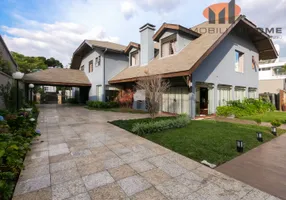 Foto 1 de Casa com 8 Quartos à venda, 700m² em Jardim Social, Curitiba