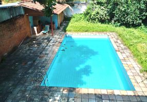 Foto 1 de Casa com 4 Quartos para alugar, 220m² em Colubandê, São Gonçalo