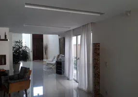 Foto 1 de Casa com 4 Quartos à venda, 253m² em Camboinhas, Niterói