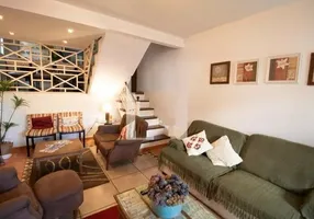 Foto 1 de Casa de Condomínio com 3 Quartos para alugar, 260m² em Jardim Monte Alegre, São Paulo