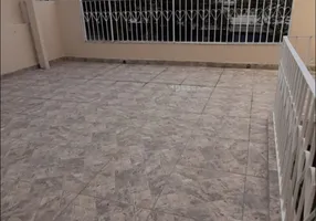 Foto 1 de Casa com 2 Quartos à venda, 65m² em Jardim Oliveiras, Taboão da Serra