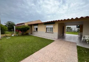 Foto 1 de Casa com 3 Quartos à venda, 95m² em Atlantida Sul, Osório