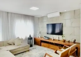 Foto 1 de Apartamento com 3 Quartos à venda, 217m² em Jardim Vila Mariana, São Paulo