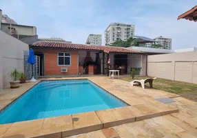 Foto 1 de Casa de Condomínio com 4 Quartos à venda, 262m² em Barra da Tijuca, Rio de Janeiro