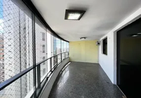 Foto 1 de Apartamento com 3 Quartos à venda, 188m² em Petrópolis, Natal