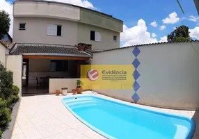 Foto 1 de Sobrado com 3 Quartos à venda, 229m² em Bangu, Santo André