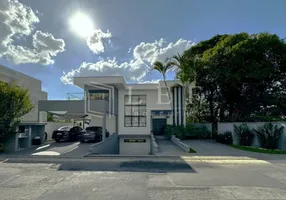 Foto 1 de Casa de Condomínio com 3 Quartos à venda, 369m² em Terras do Madeira, Carapicuíba