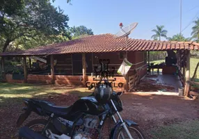 Foto 1 de Fazenda/Sítio com 3 Quartos à venda, 160m² em Zona Rural, Londrina