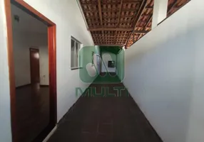 Foto 1 de Casa com 4 Quartos à venda, 137m² em Roosevelt, Uberlândia