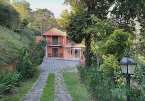 Foto 1 de Casa com 4 Quartos à venda, 214m² em Itaipava, Petrópolis
