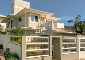 Foto 1 de Casa com 3 Quartos à venda, 206m² em Pedra Branca, Palhoça