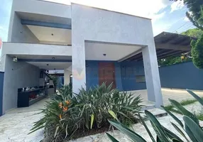 Foto 1 de Sobrado com 3 Quartos à venda, 295m² em Indaiá, Caraguatatuba