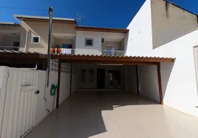 Foto 1 de Casa de Condomínio com 4 Quartos à venda, 141m² em Horto, Campos dos Goytacazes