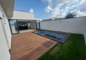 Foto 1 de Casa de Condomínio com 3 Quartos à venda, 220m² em Varanda Sul, Uberlândia