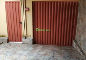 Foto 1 de Casa com 2 Quartos à venda, 50m² em Solar do Barreiro, Belo Horizonte