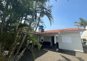 Foto 1 de Casa com 2 Quartos à venda, 114m² em Erechim, Balneário Arroio do Silva