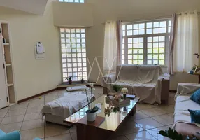 Foto 1 de Sobrado com 4 Quartos à venda, 379m² em Jardim das Paineiras, Campinas