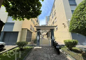 Foto 1 de Apartamento com 1 Quarto à venda, 41m² em Passo da Areia, Porto Alegre