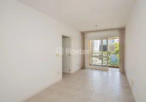 Foto 1 de Apartamento com 3 Quartos à venda, 78m² em Chácara das Pedras, Porto Alegre