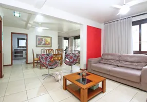 Foto 1 de Casa de Condomínio com 3 Quartos à venda, 243m² em Menino Deus, Porto Alegre