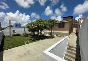 Foto 1 de Casa com 4 Quartos para alugar, 150m² em Capim Macio, Natal