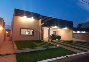 Foto 1 de Casa com 3 Quartos para alugar, 300m² em Condominio Jardim Flamboyan, Bragança Paulista
