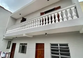 Foto 1 de Sobrado com 2 Quartos para alugar, 80m² em Vila Camilopolis, Santo André