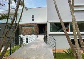 Foto 1 de Casa de Condomínio com 4 Quartos à venda, 436m² em Chácara dos Lagos, Carapicuíba