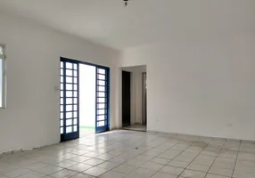 Foto 1 de Casa com 2 Quartos à venda, 150m² em Vila Bela Vista, São Paulo