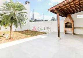 Foto 1 de Casa com 4 Quartos à venda, 400m² em Pacaembu, São Paulo