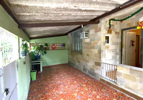 Foto 1 de Casa com 9 Quartos à venda, 231m² em Penha Circular, Rio de Janeiro