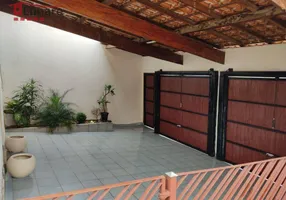 Foto 1 de Sobrado com 3 Quartos à venda, 231m² em Vila Lavínia, Mogi das Cruzes