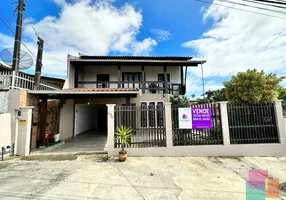 Foto 1 de Casa com 3 Quartos à venda, 213m² em Floresta, Joinville