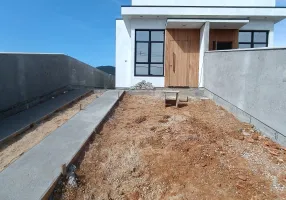 Foto 1 de Casa com 2 Quartos à venda, 70m² em Areias De Baixo, Governador Celso Ramos