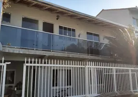 Foto 1 de Casa com 5 Quartos à venda, 235m² em Meia Praia, Itapema