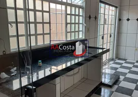 Foto 1 de Casa com 3 Quartos à venda, 168m² em Vila Santa Terezinha, Franca