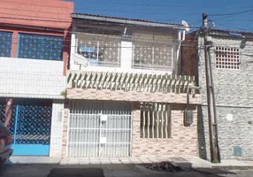 Foto 1 de Casa com 5 Quartos para alugar, 201m² em Benfica, Fortaleza