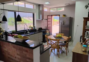 Foto 1 de Fazenda/Sítio com 4 Quartos à venda, 342m² em Condomínio Lagoinha, Jacareí